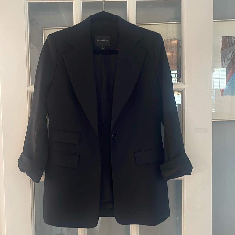 Versatile boyfriend blazer- only worn once!